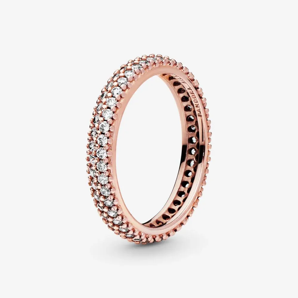 Elegant Pav&eacute;&nbsp;Band Ring