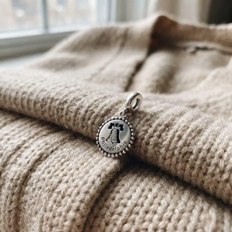 Philadelphia Dangle Charm, Black Enamel photo review