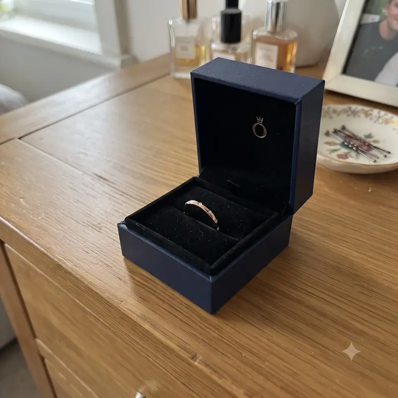 Simple Sparkling Band Ring photo review