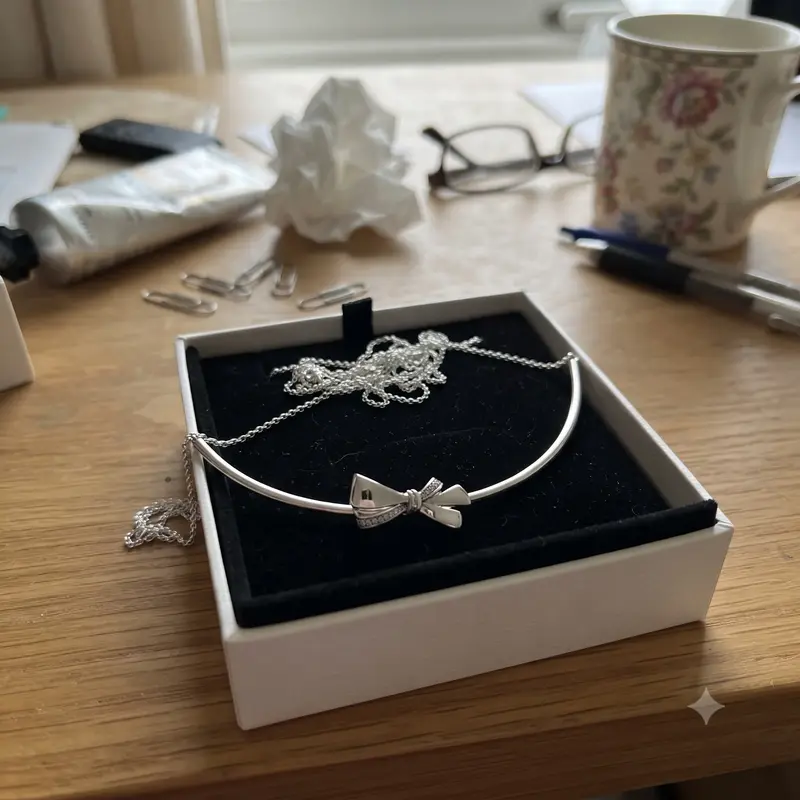 Sparkling Bow Necklace photo review
