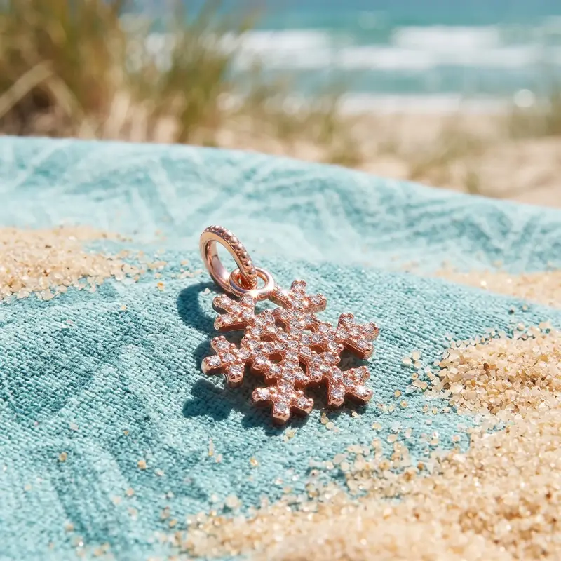 Sparkling Snowflake Pendant photo review