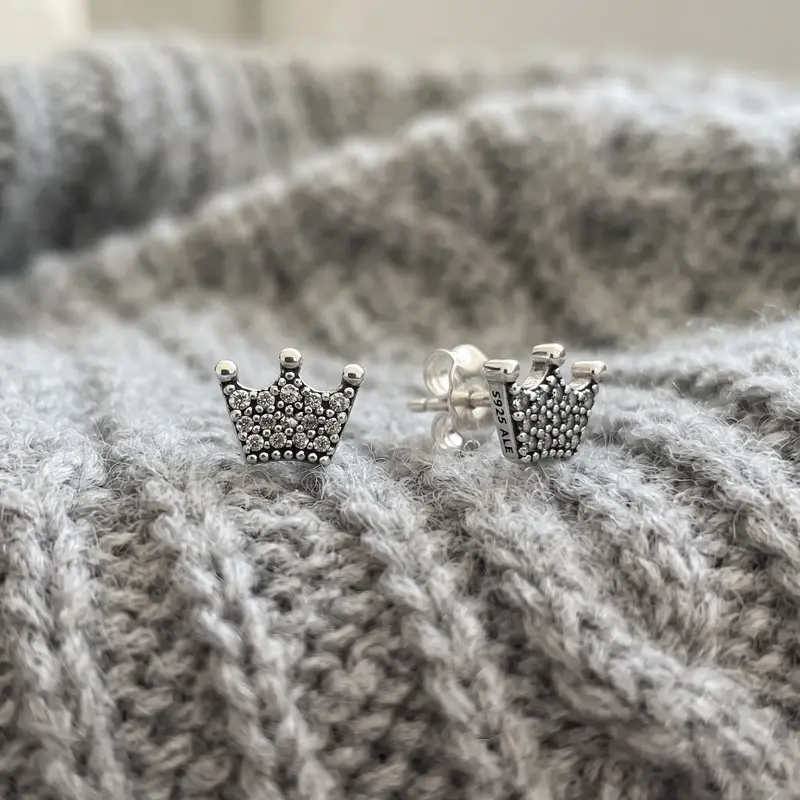 Crown Stud Earrings photo review
