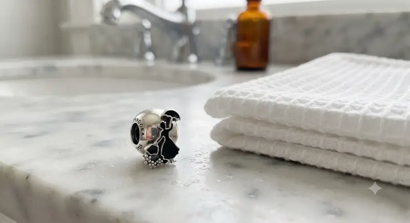 Disney, Mary Poppins’ Silhouette Charm, White & Black Enamel photo review