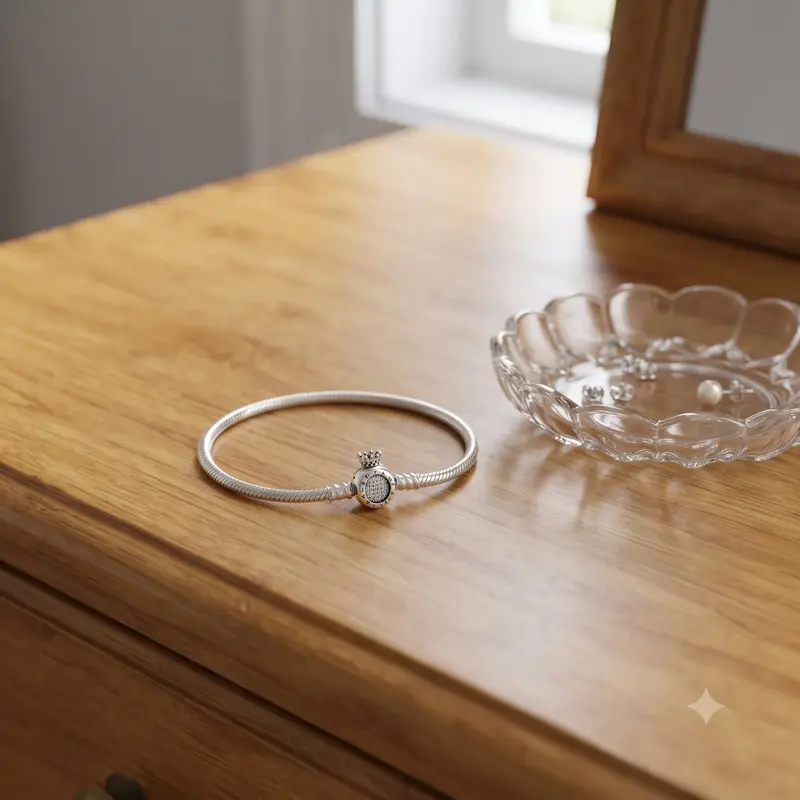 Pandora Moments Crown O Clasp Snake Chain Bracelet photo review