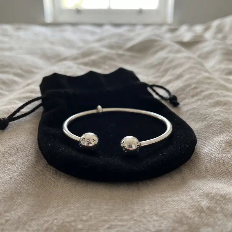 Pandora Moments Open Bangle photo review