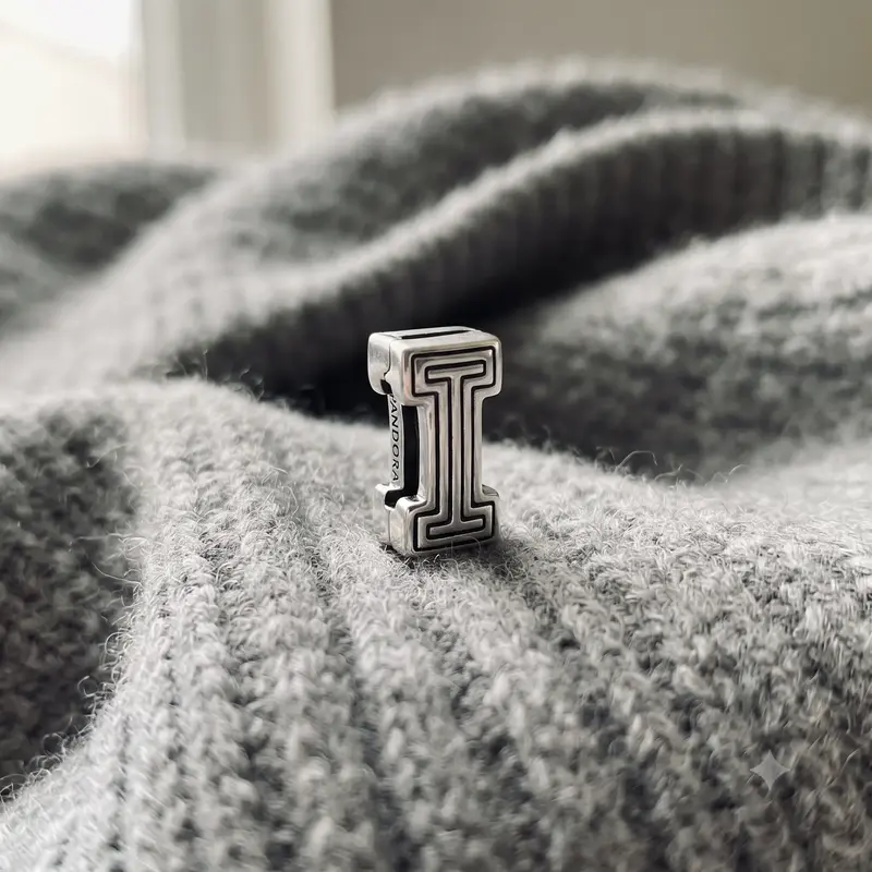 Pandora Reflexions&trade; Letter I Clip Charm photo review