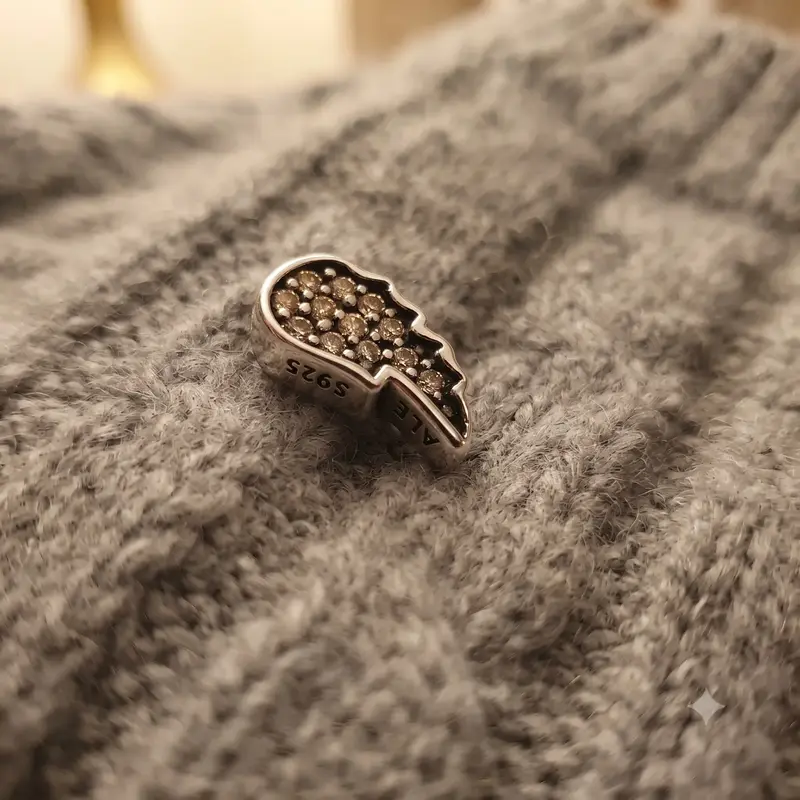 Pav&eacute; Angel Wing Locket Element photo review